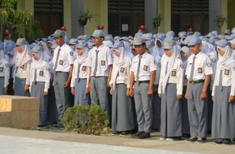 Pekerjaan yang Cocok untuk Siswa SMA yang Tidak Melanjutkan ke Perguruan Tinggi: Peluang Karier yang Menjanjikan